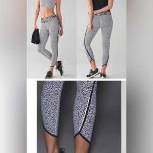 Lululemon size 4 real quick mosaic cropped legging black white EUC zipper pocket